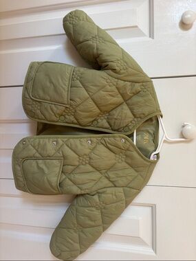 Zara Quilted Puffer Jacket in Olive Green